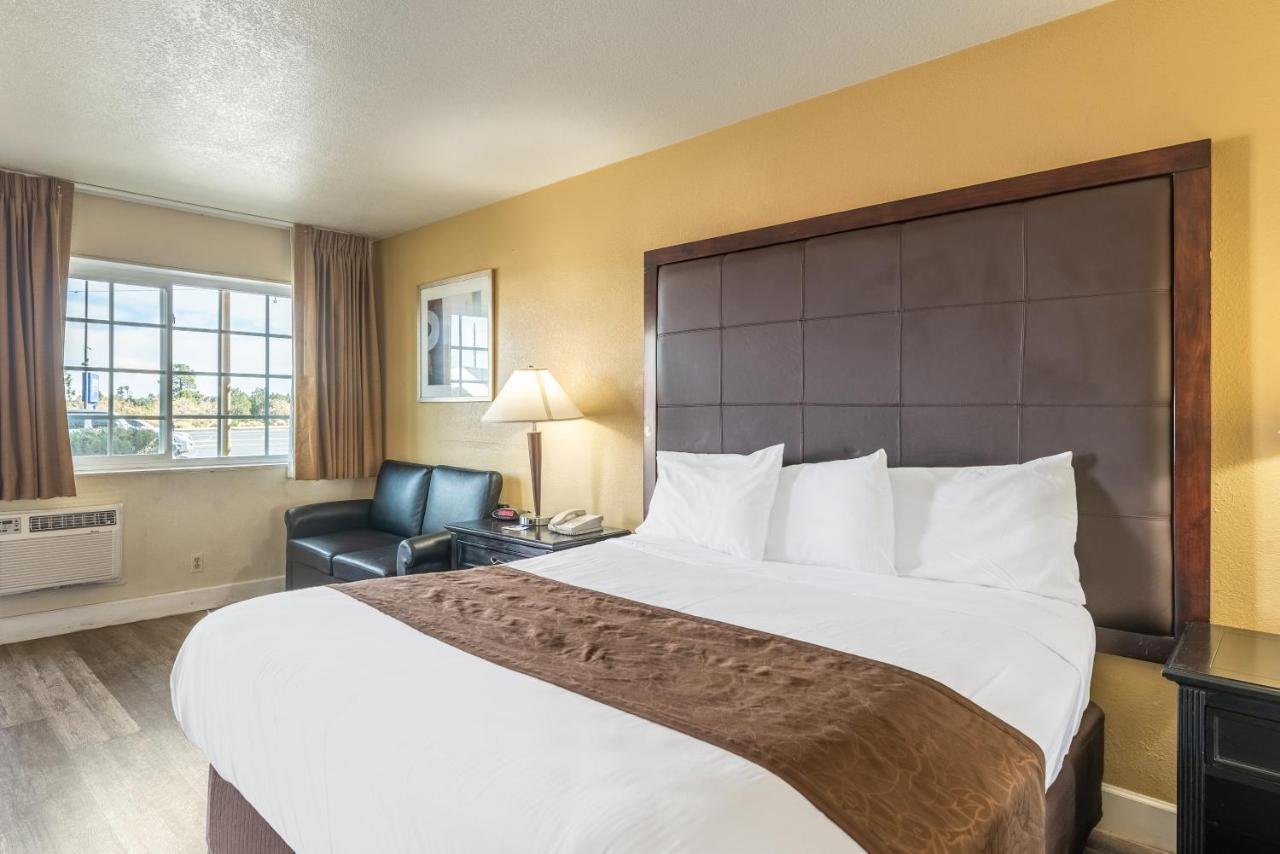 Americas Best Value Inn And Suites Flagstaff Exterior foto